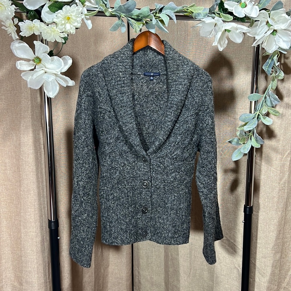 GAP Cardigan Collar Sweater Cable Knit